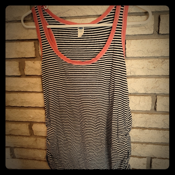 Tops - Old Navy Maternity Shirt